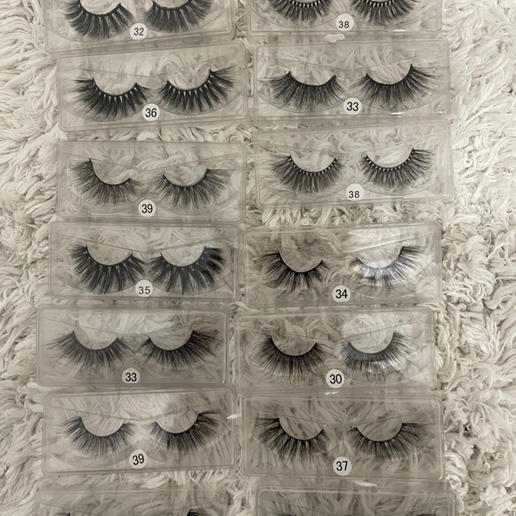 Lashes - Picture 2 of 2